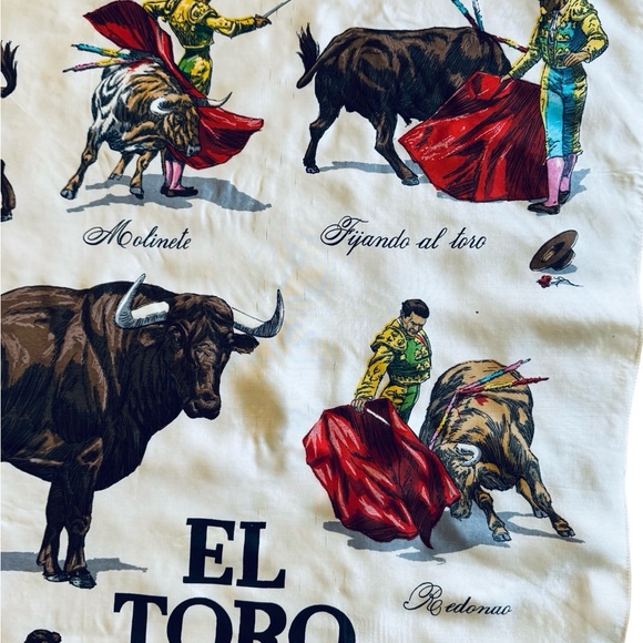 Beautiful VINTAGE Bullfighting Spanish Matador Scarf - Picture 6 of 8